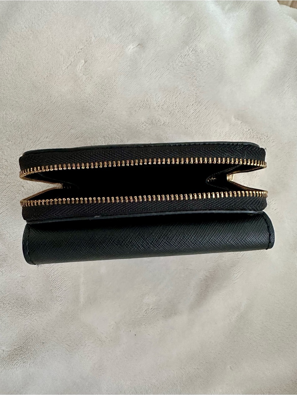 Michael Kors Black Leather Compact Wallet - Picture 2 of 4